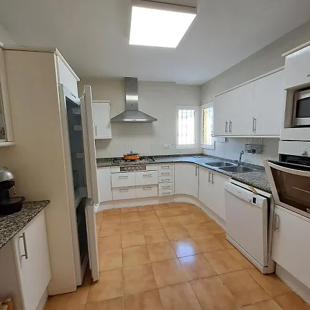 Casa Carmenco * אמפוריבראבה