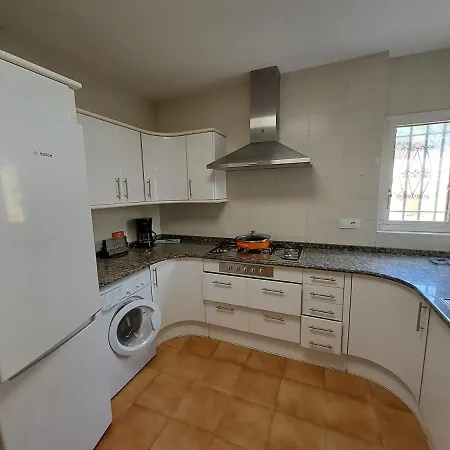 Casa Carmenco בית נופש אמפוריבראבה