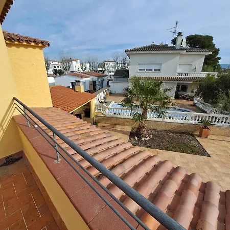 Casa Carmenco בית נופש